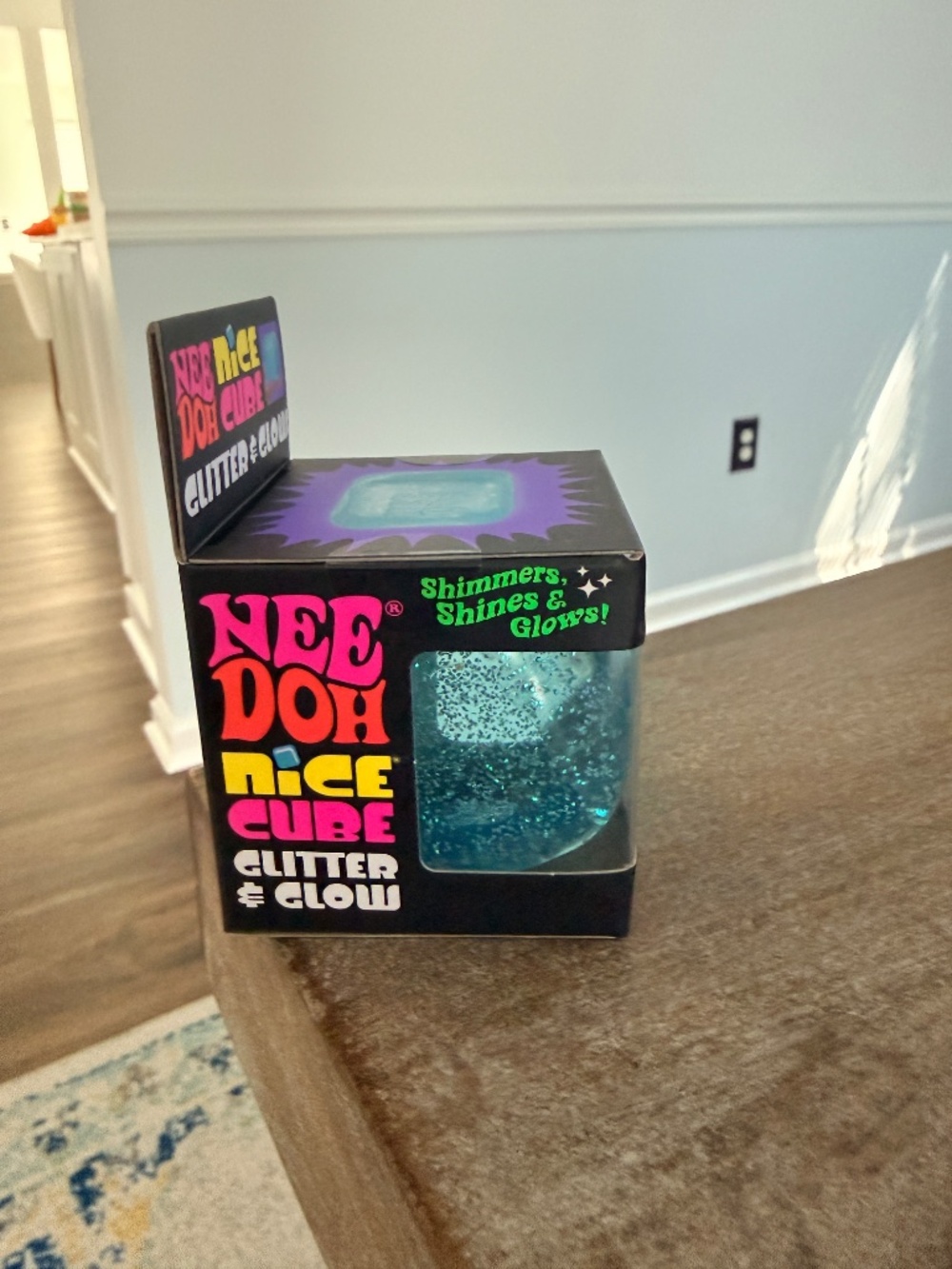 NEEDOH Nice Cube Glitter & Glow - Picture 3 of 3